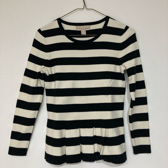 BANANA REPUBLIC striped black and white sweater size extra small. Good condition - Picture 1 of 3